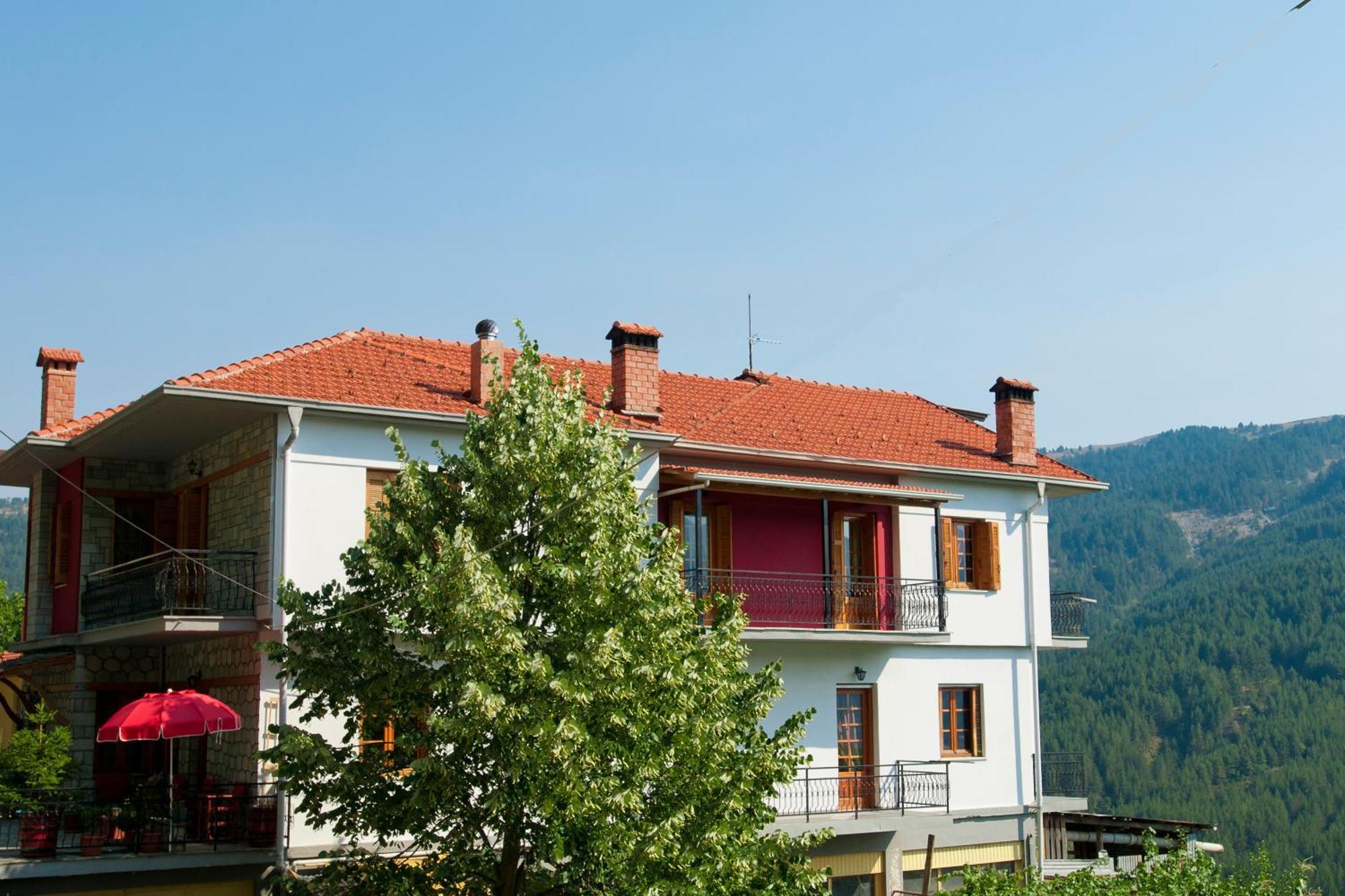 Oresivio Metsovo Buitenkant foto