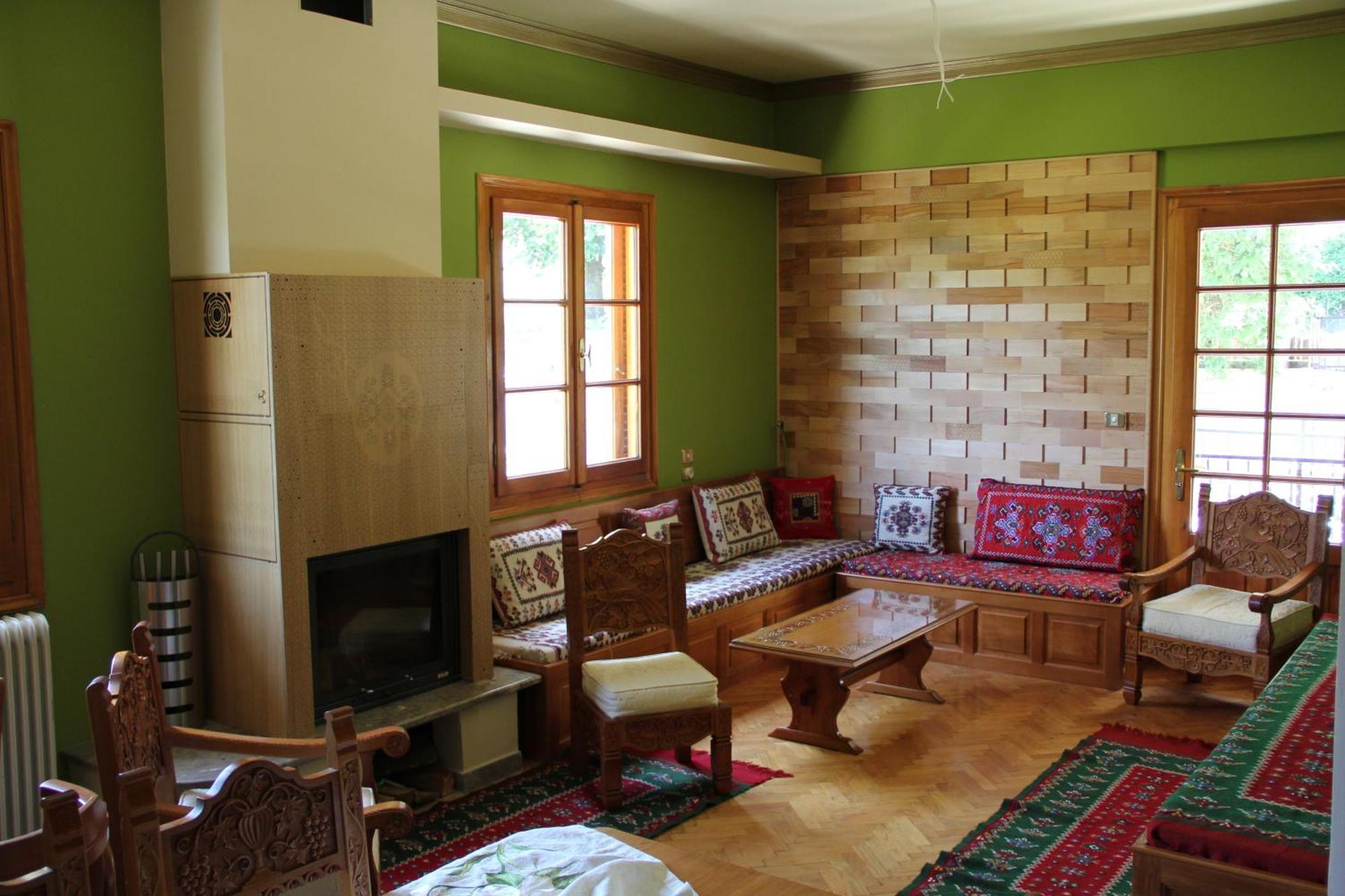 Oresivio Metsovo Buitenkant foto