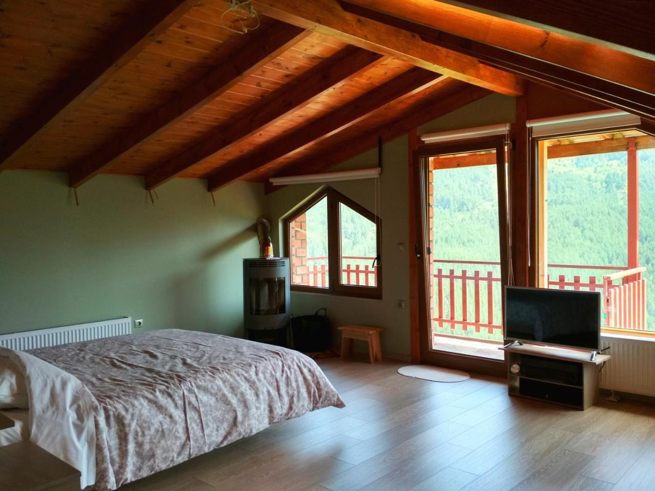 Oresivio Metsovo Buitenkant foto